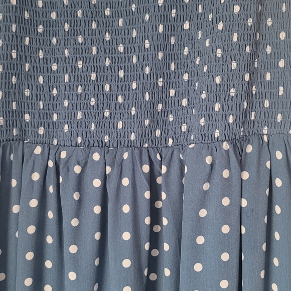 Great fits Dress - Picture 2 of 3